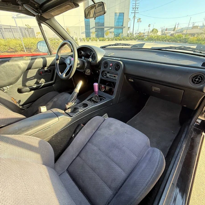 1990 Mazda NA MX-5 Miata - Image 16 of 18