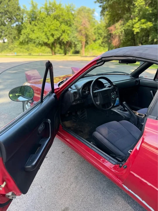 1990 Mazda NA MX-5 Miata - Image 11 of 19