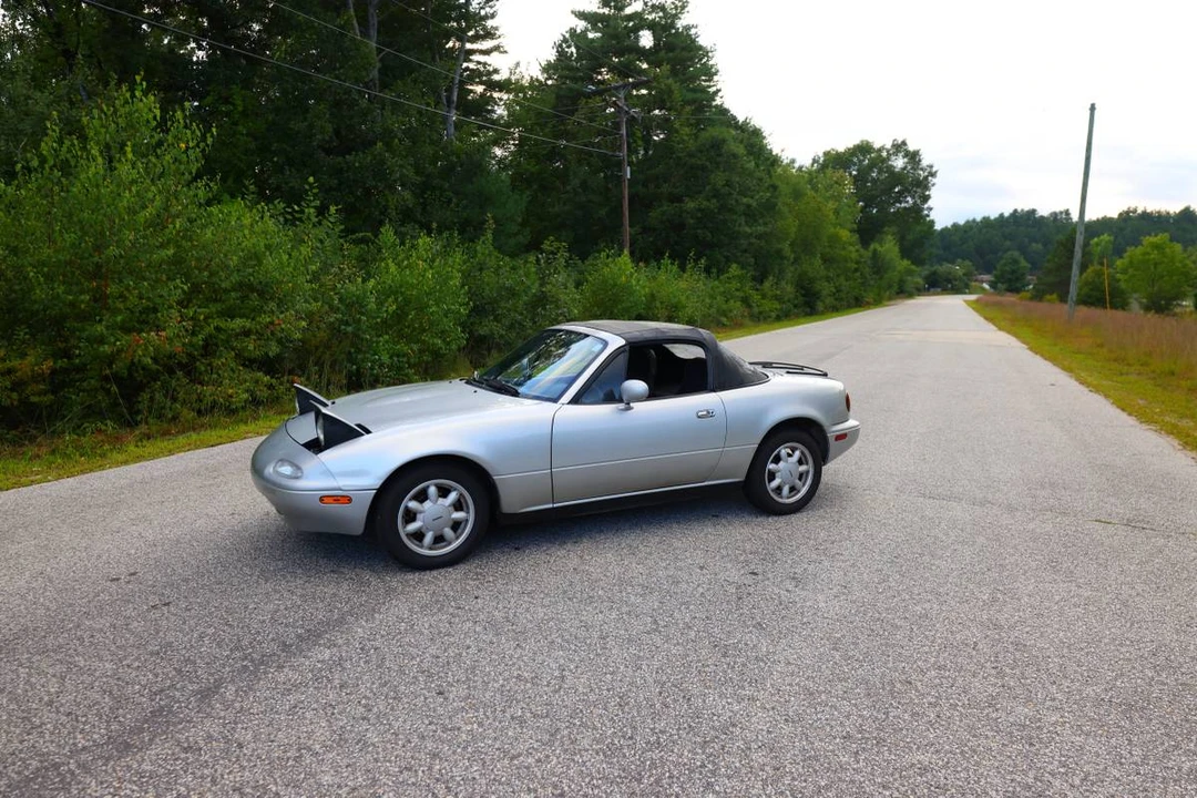 1990 Mazda NA MX-5 Miata - Image 23 of 24