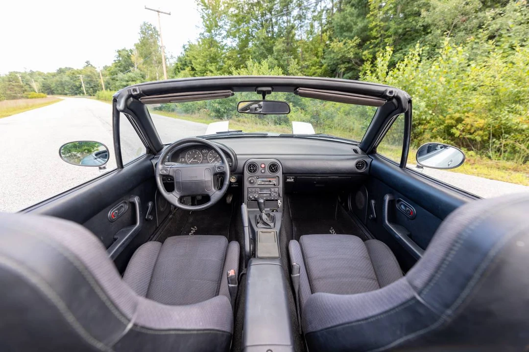 1990 Mazda NA MX-5 Miata - Image 9 of 24