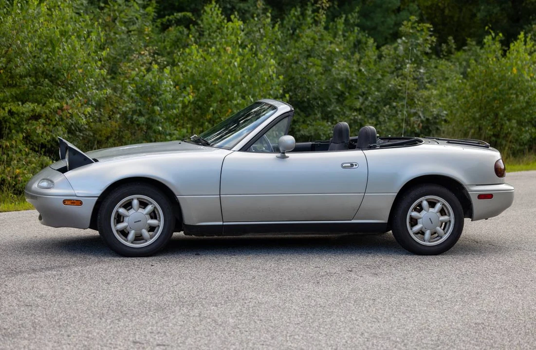 1990 Mazda NA MX-5 Miata - Image 6 of 24