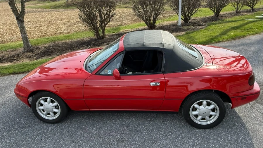 1990 Mazda NA MX-5 Miata - Image 5 of 11