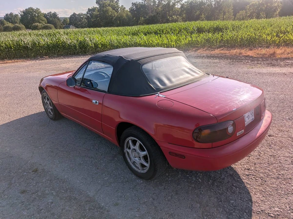 1990 Mazda NA MX-5 Miata - Image 8 of 11