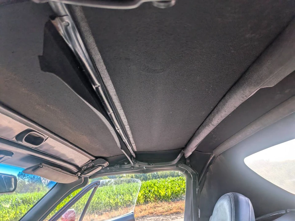 1990 Mazda NA MX-5 Miata - Image 5 of 11