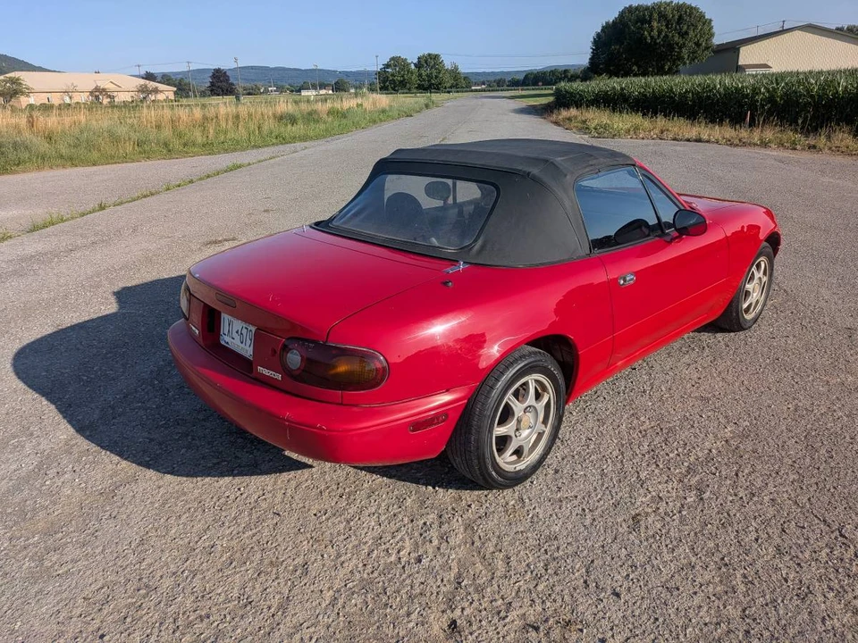 1990 Mazda NA MX-5 Miata - Image 9 of 11