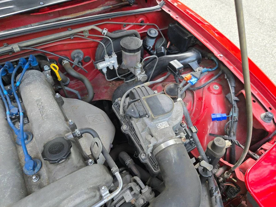 1990 Mazda NA MX-5 Miata - Image 18 of 19