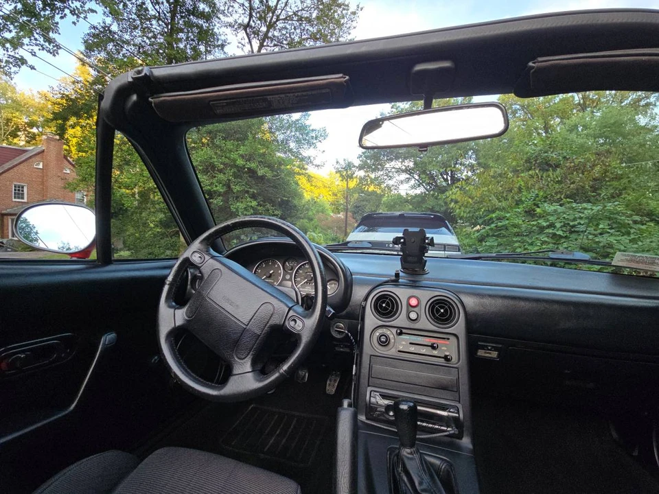 1990 Mazda NA MX-5 Miata - Image 9 of 19