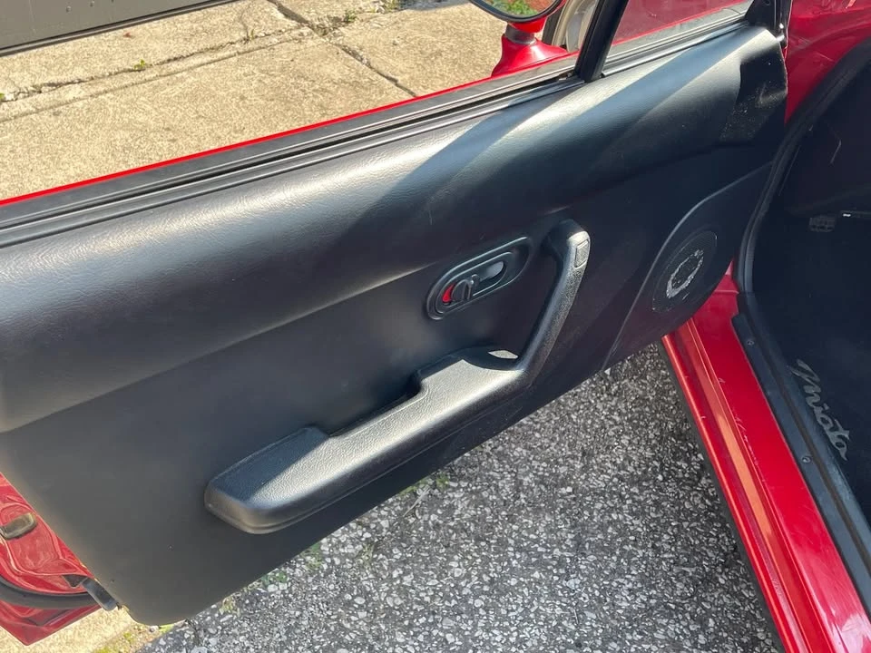 1990 Mazda NA MX-5 Miata - Image 16 of 20