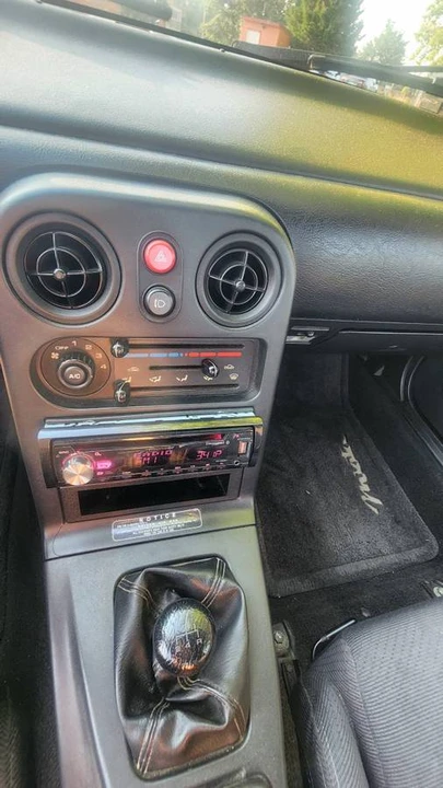 1990 Mazda NA MX-5 Miata - Image 14 of 22