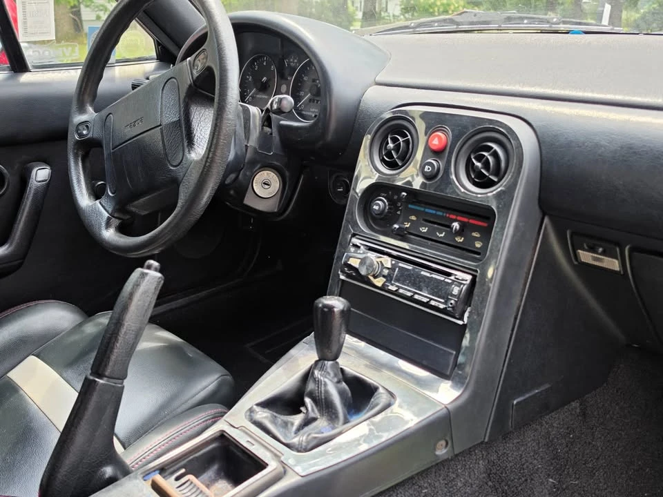 1990 Mazda NA MX-5 Miata - Image 9 of 18