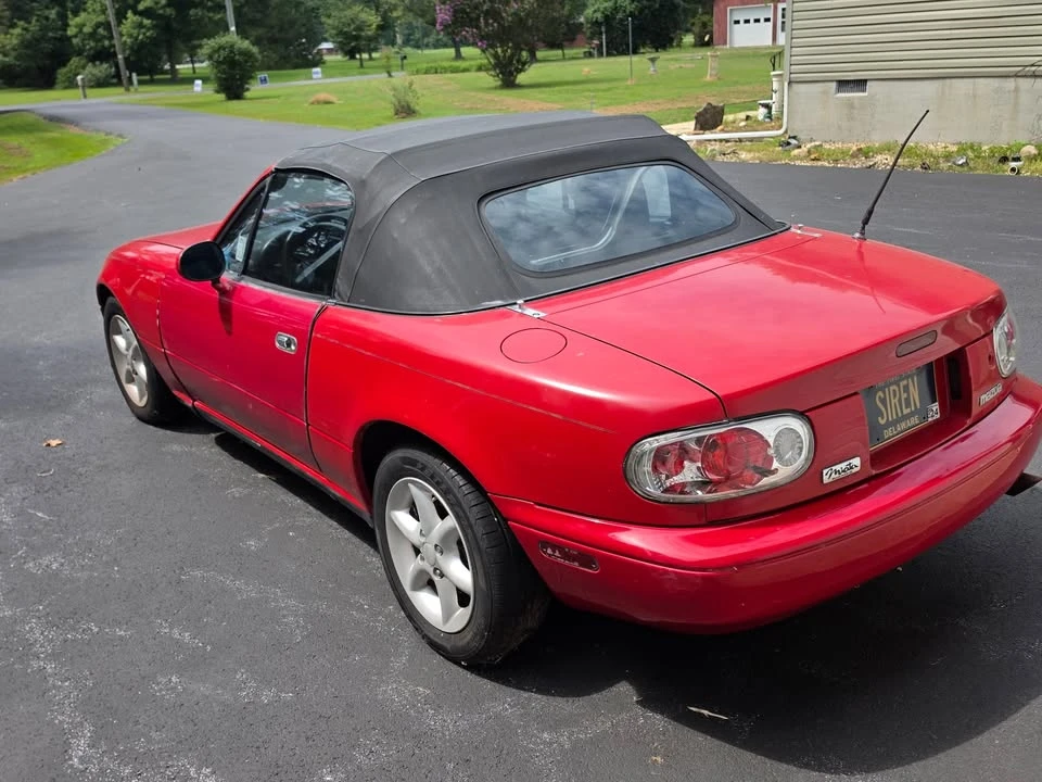 1990 Mazda NA MX-5 Miata - Image 3 of 18