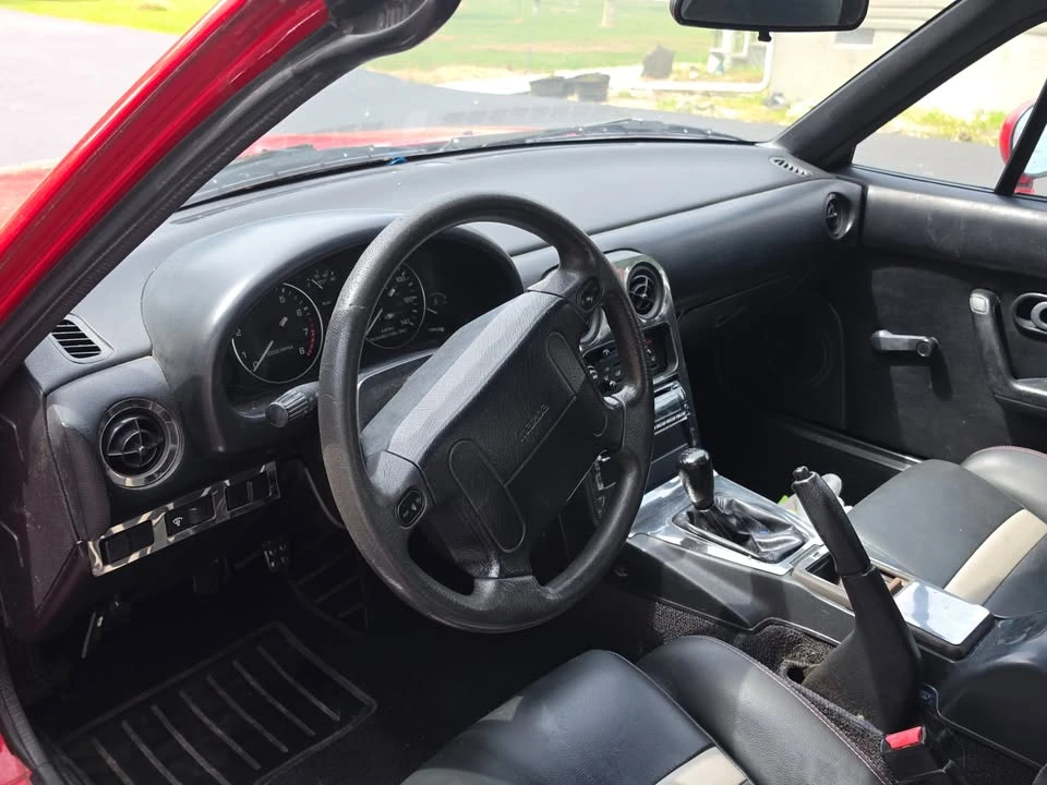 1990 Mazda NA MX-5 Miata - Image 11 of 18