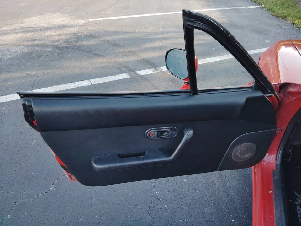 1990 Mazda NA MX-5 Miata - Image 10 of 14