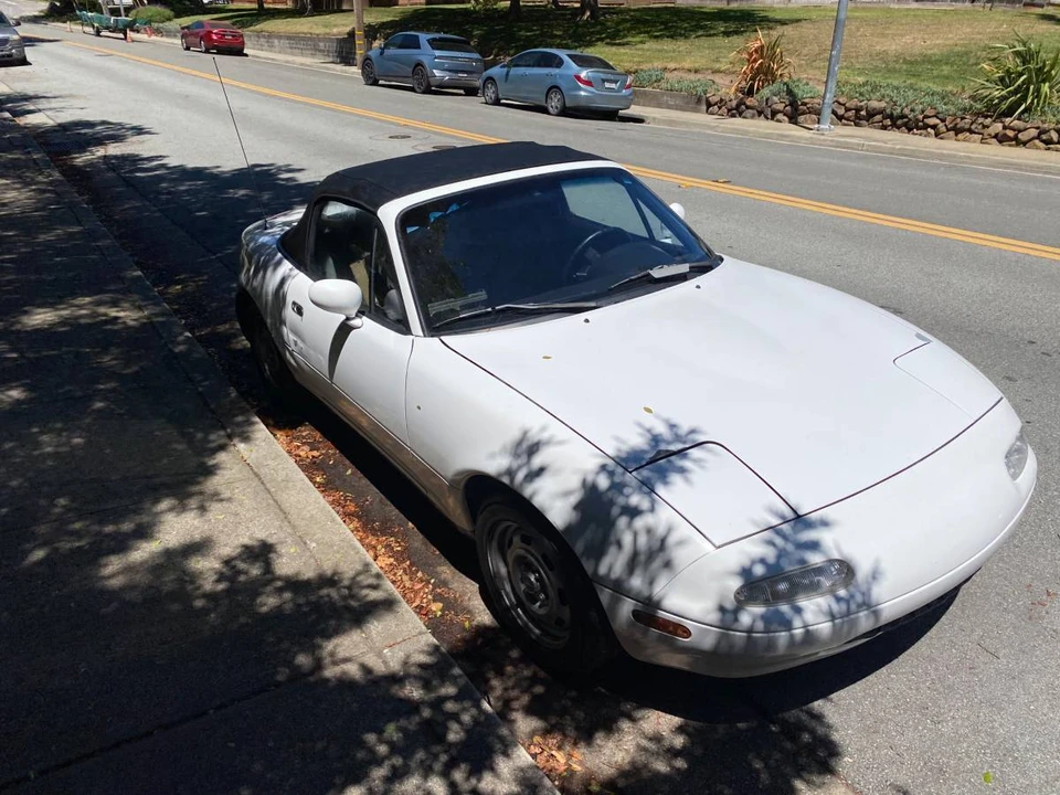 1990 Mazda NA MX-5 Miata - Image 2 of 8
