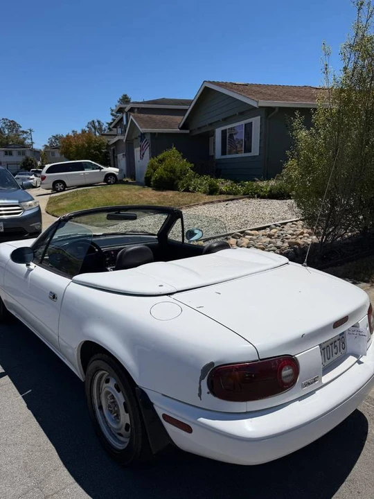 1990 Mazda NA MX-5 Miata - Image 5 of 8