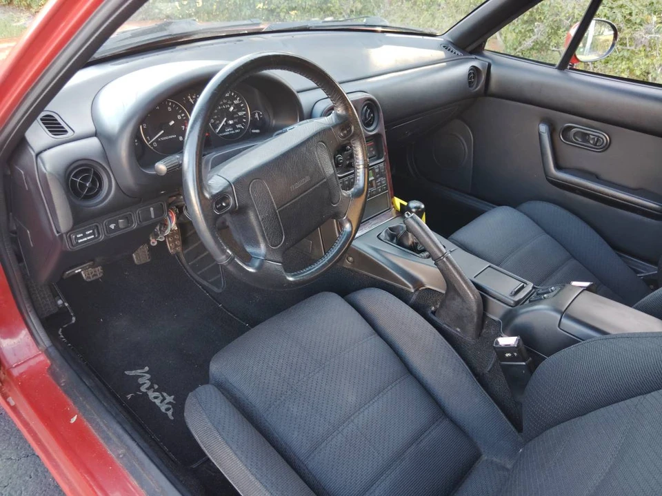 1990 Mazda NA MX-5 Miata - Image 7 of 14
