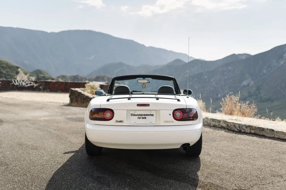 1990 Mazda NA MX-5 Miata - Image 3 of 16
