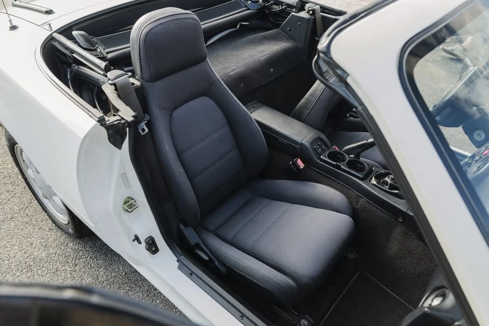 1990 Mazda NA MX-5 Miata - Image 15 of 16