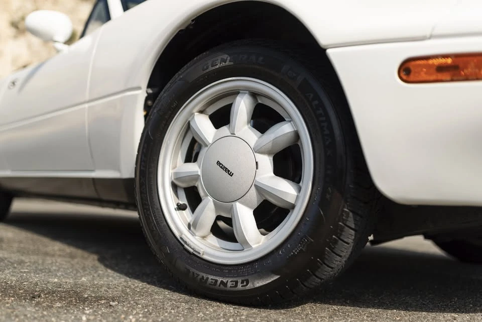 1990 Mazda NA MX-5 Miata - Image 10 of 16