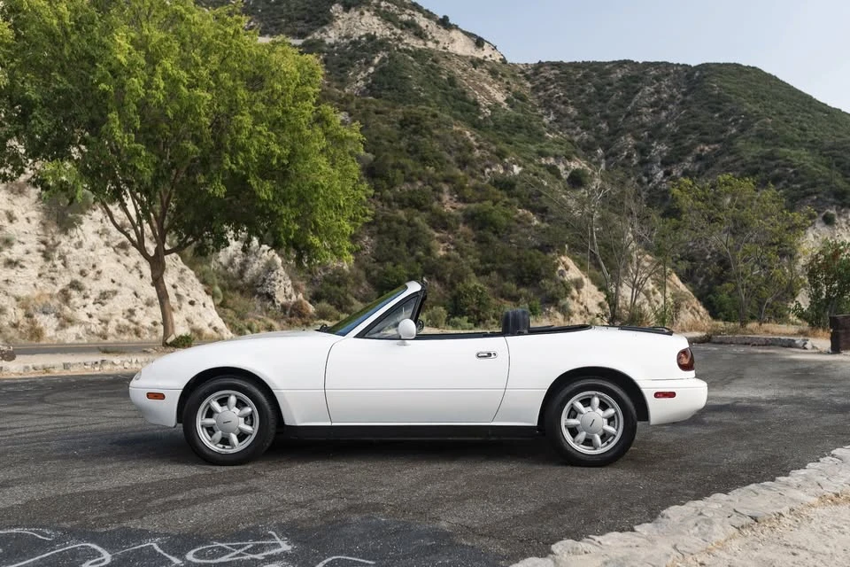 1990 Mazda NA MX-5 Miata - Image 5 of 16