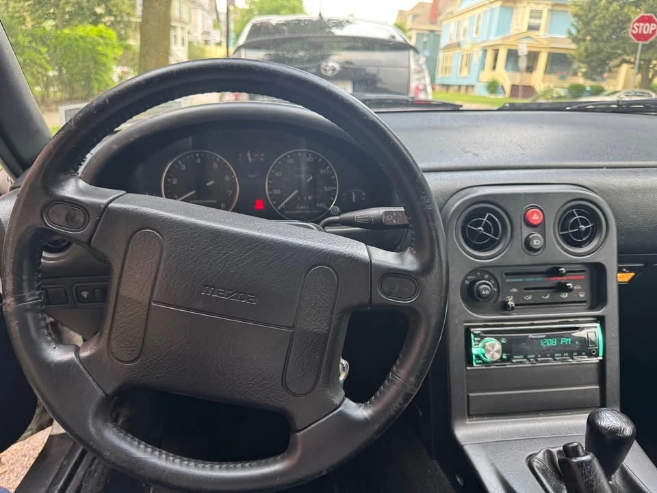 1990 Mazda NA MX-5 Miata - Image 6 of 7