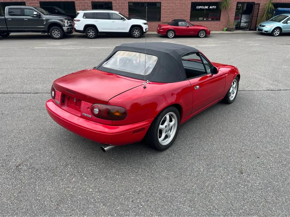 1990 Mazda NA MX-5 Miata - Image 5 of 12