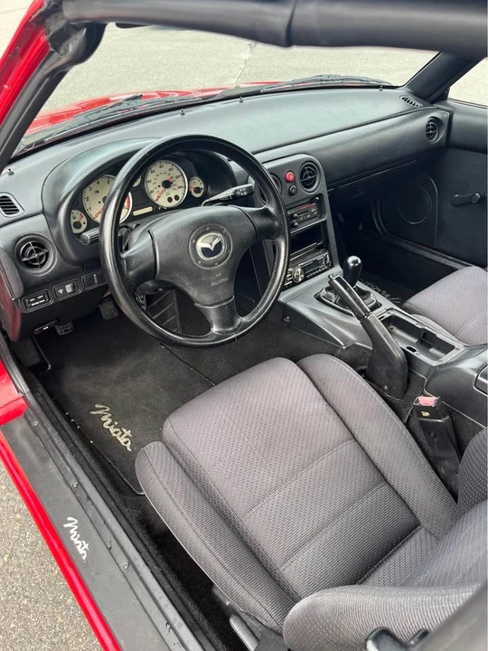 1990 Mazda NA MX-5 Miata - Image 7 of 12