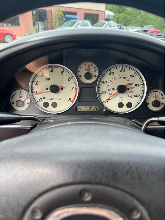 1990 Mazda NA MX-5 Miata - Image 8 of 12
