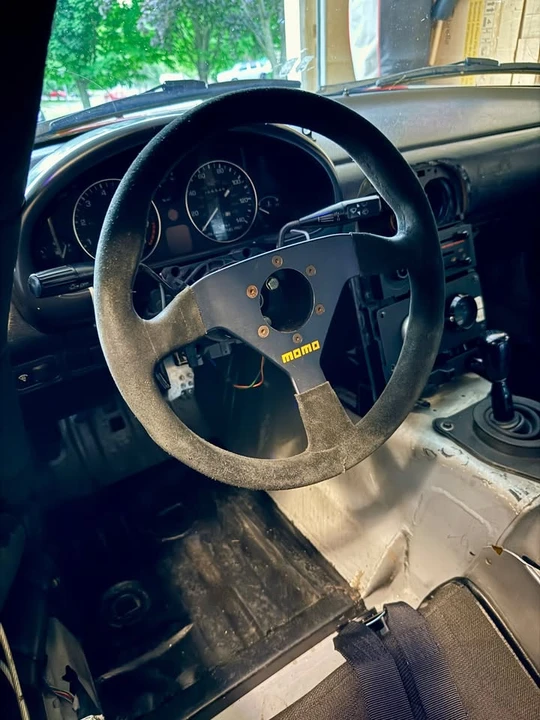 1990 Mazda NA MX-5 Miata - Image 14 of 15