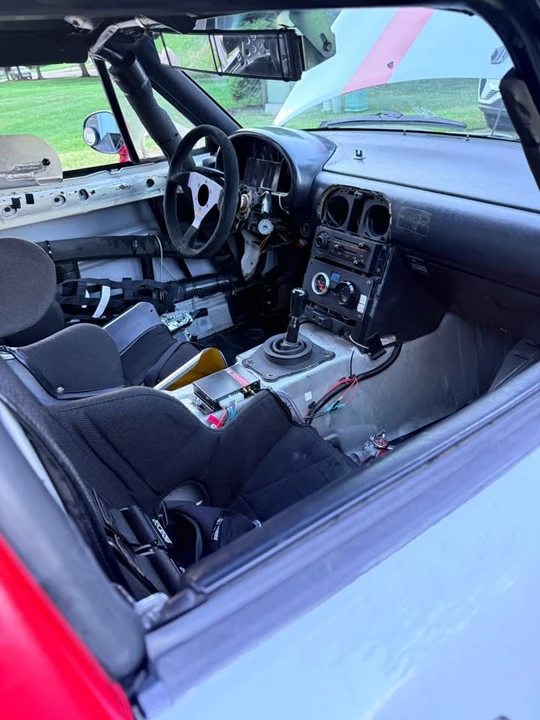 1990 Mazda NA MX-5 Miata - Image 8 of 15