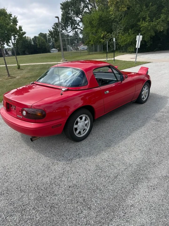 1990 Mazda NA MX-5 Miata - Image 6 of 8