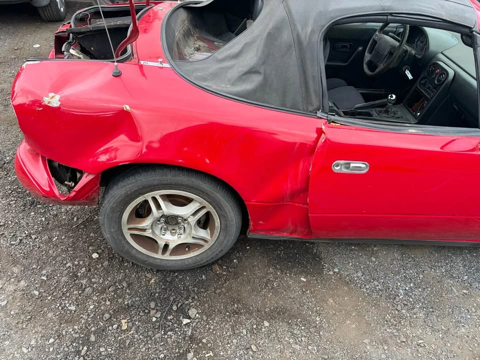 1990 Mazda NA MX-5 Miata - Image 5 of 11