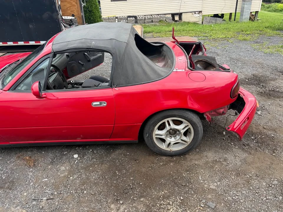 1990 Mazda NA MX-5 Miata - Image 6 of 11