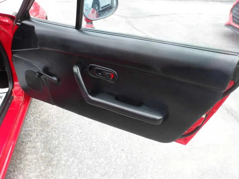 1990 Mazda NA MX-5 Miata - Image 18 of 20