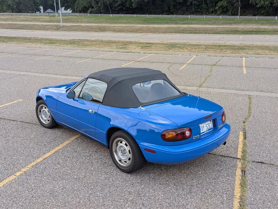 1990 Mazda NA MX-5 Miata - Image 5 of 14