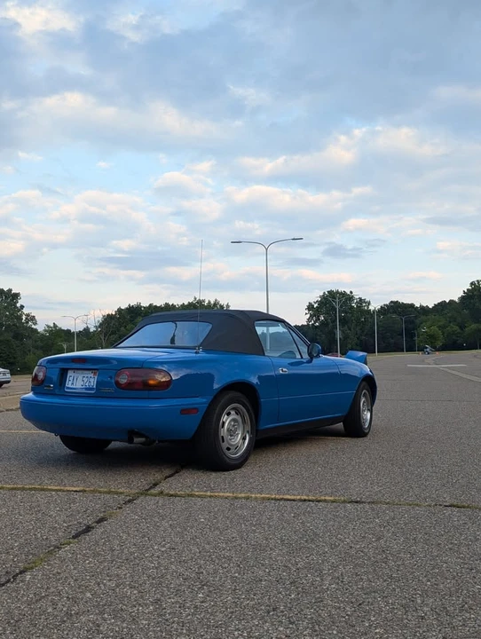 1990 Mazda NA MX-5 Miata - Image 6 of 14