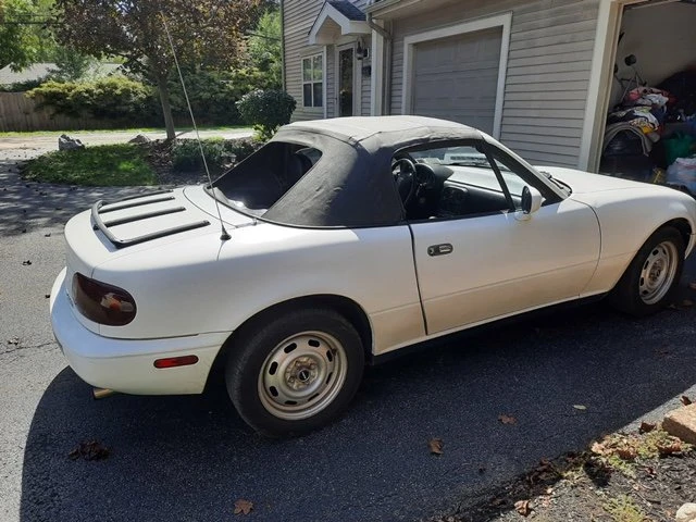 1990 Mazda NA MX-5 Miata - Image 5 of 6
