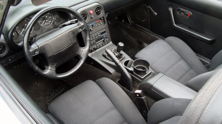 1990 Mazda NA MX-5 Miata - Image 6 of 10