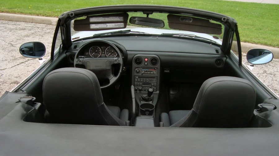 1990 Mazda NA MX-5 Miata - Image 7 of 10