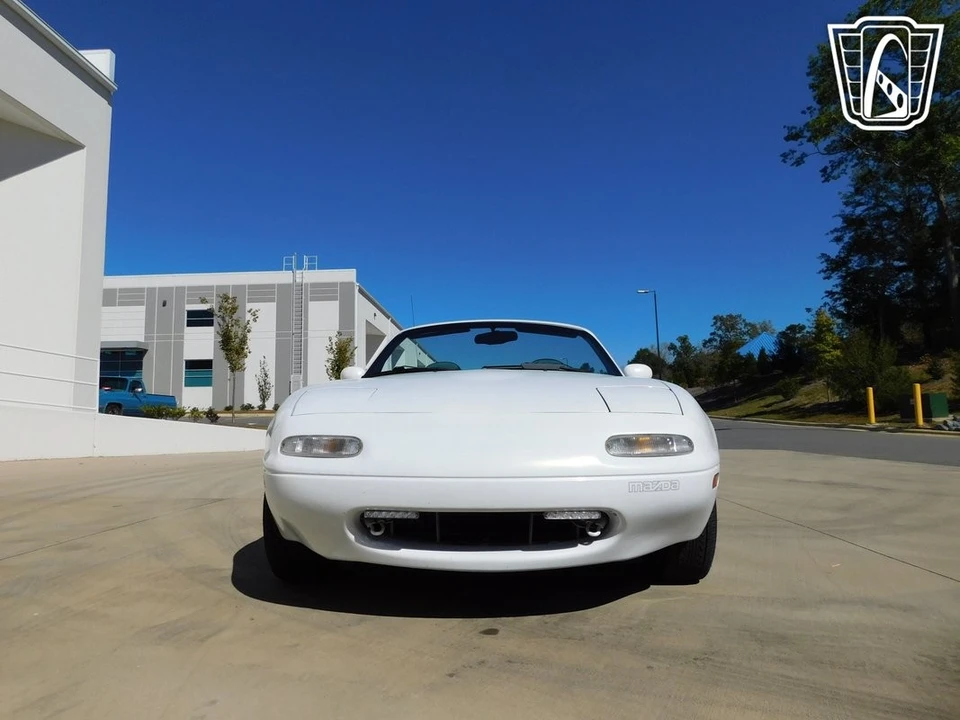 1990 Mazda NA MX-5 Miata - Image 16 of 21