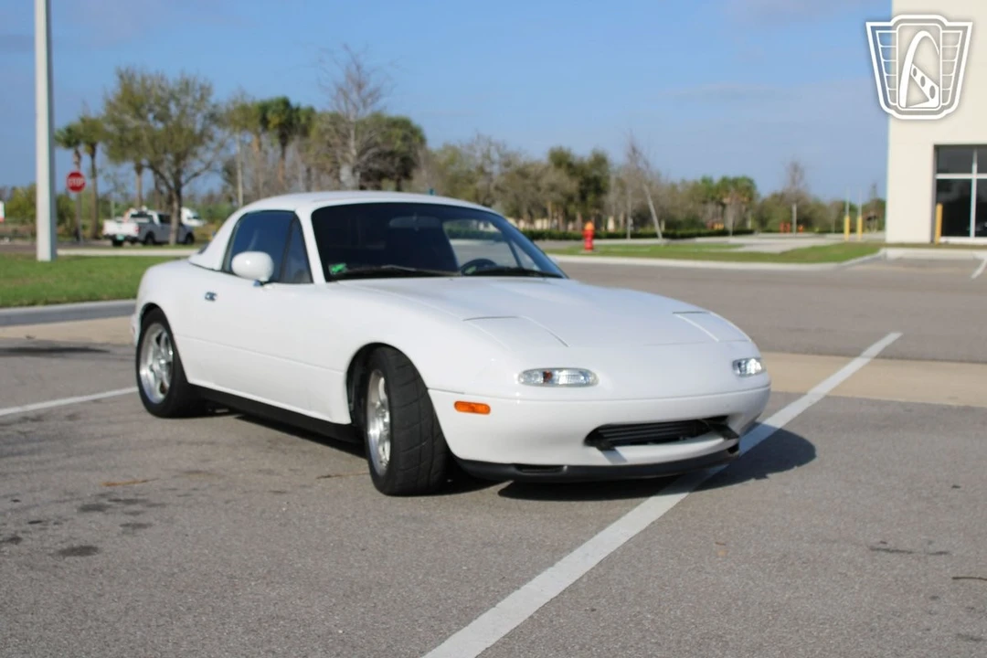 1990 Mazda NA MX-5 Miata - Image 10 of 12