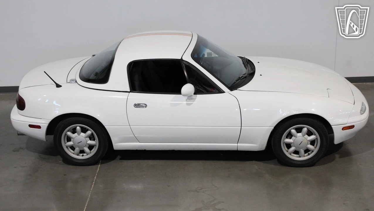 1990 Mazda NA MX-5 Miata - Image 8 of 12