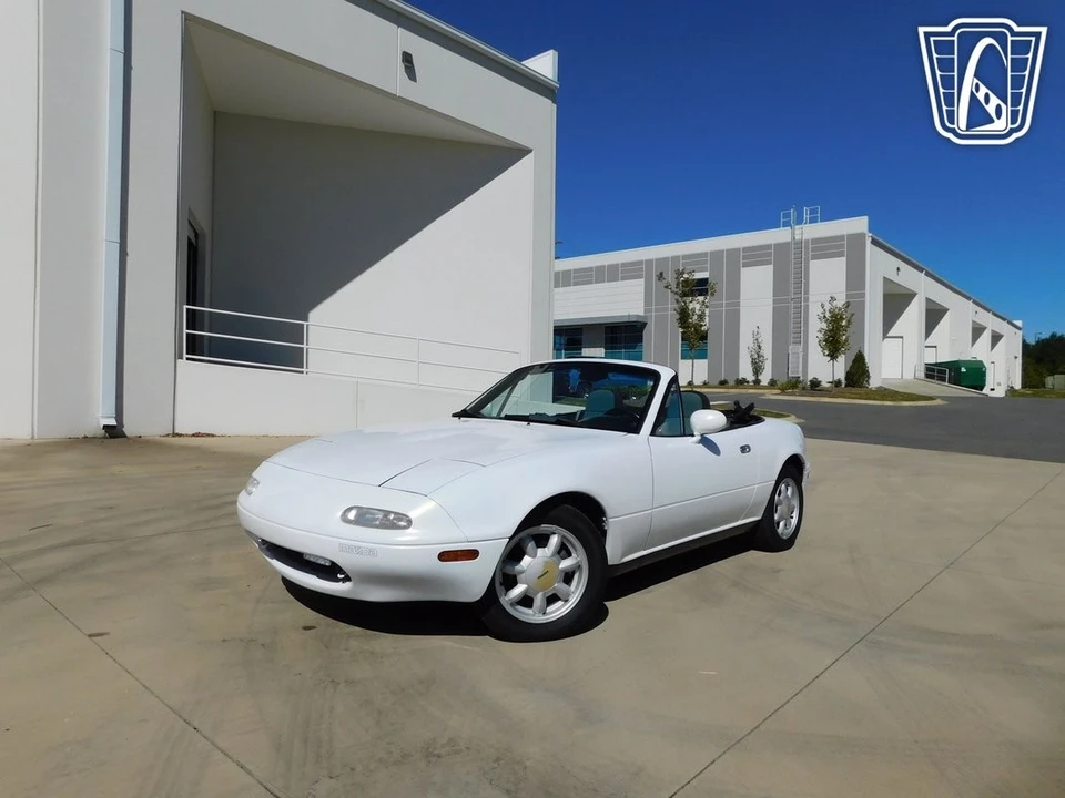 1990 Mazda NA MX-5 Miata - Image 15 of 21