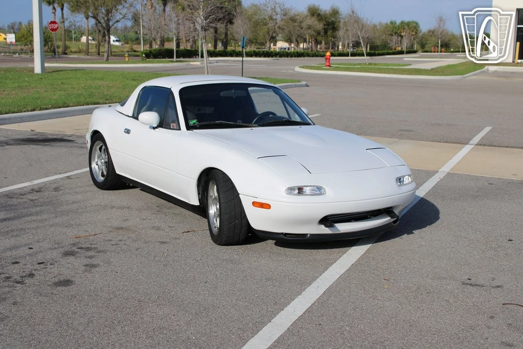 1990 Mazda NA MX-5 Miata - Image 9 of 12