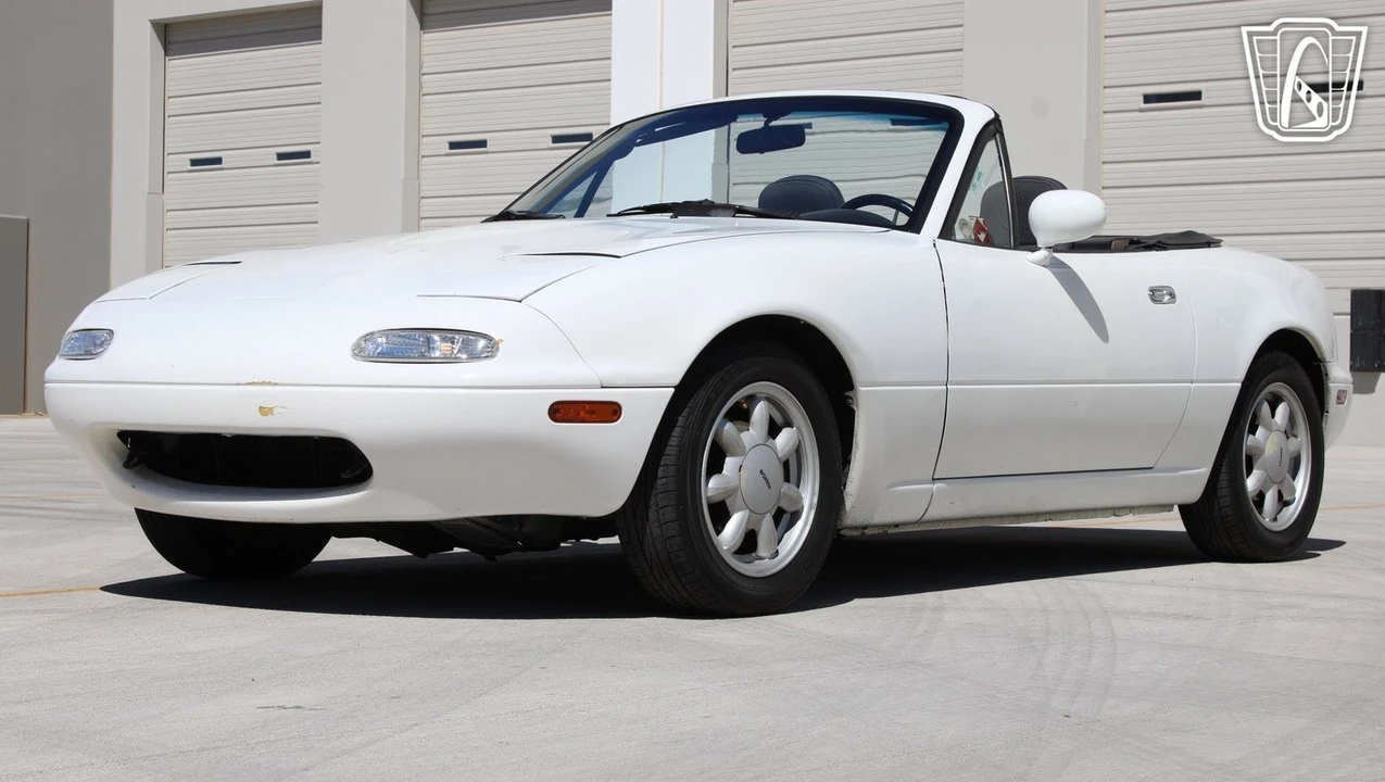 1990 Mazda NA MX-5 Miata - Image 3 of 12