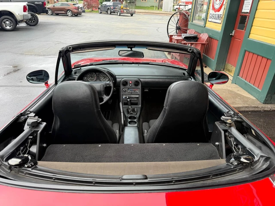 1990 Mazda NA MX-5 Miata - Image 27 of 31