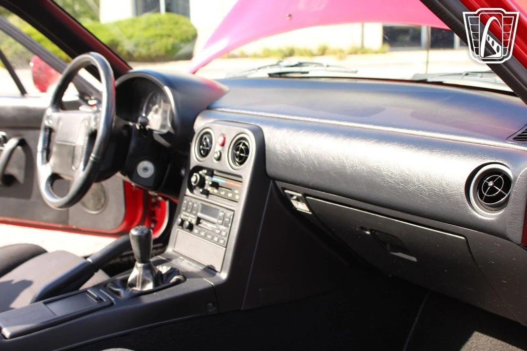 1990 Mazda NA MX-5 Miata - Image 3 of 12
