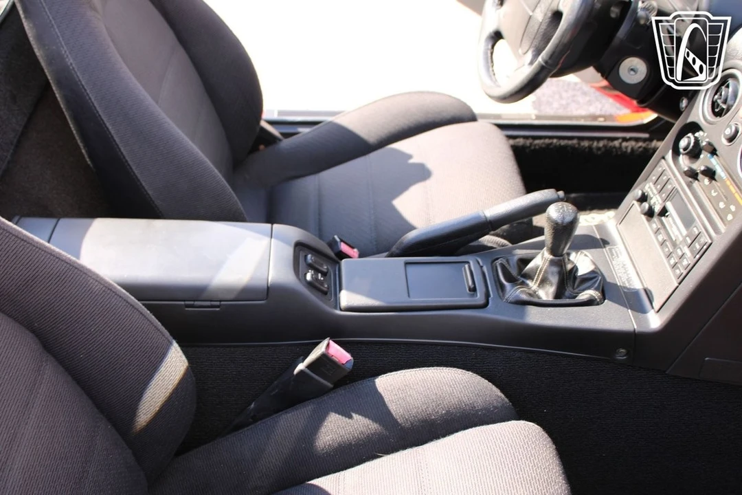 1990 Mazda NA MX-5 Miata - Image 5 of 12