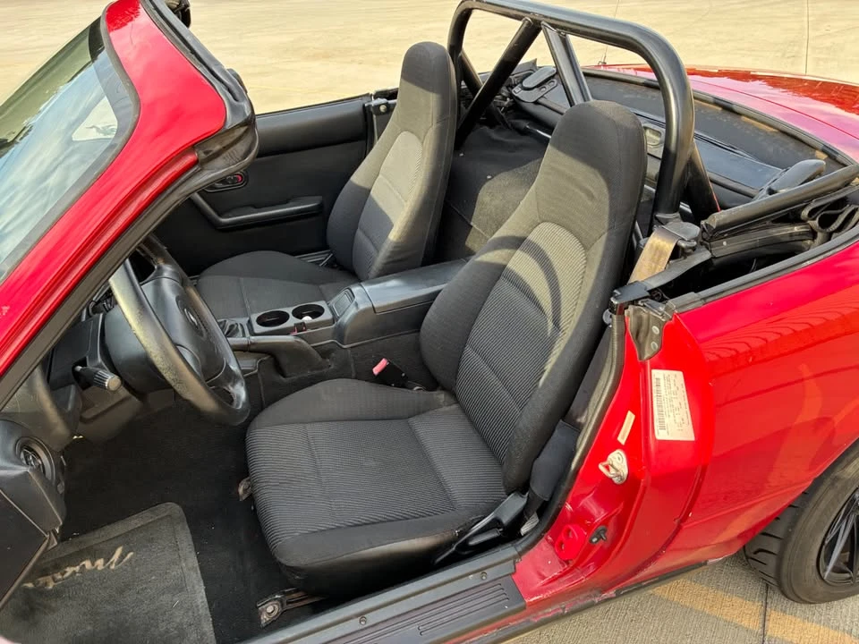 1990 Mazda NA MX-5 Miata - Image 5 of 11