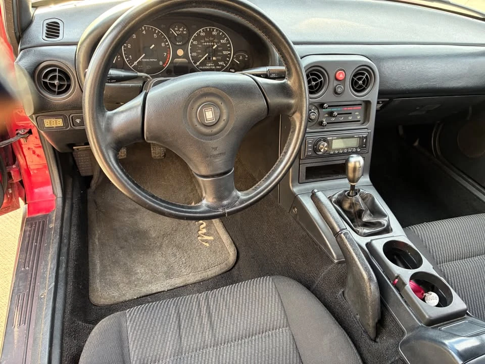 1990 Mazda NA MX-5 Miata - Image 8 of 11